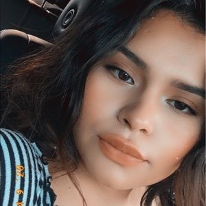 Meet your Posher, Aurora